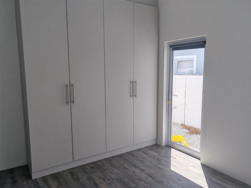 2 Bedroom Property for Sale in Sandbaai Western Cape